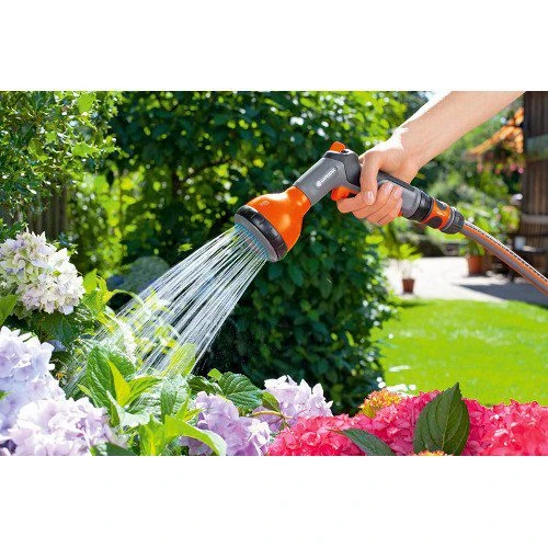 Gardena: Classic Multi Sprayer - Alton Garden Centre 4 Gardena: Classic Multi Sprayer - Alton Garden Centre - Image 2