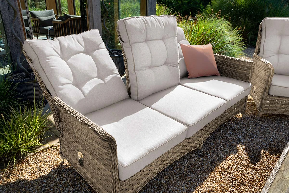 Hartman - Henley 3 Seat Reclining Lounge Set With Height Adjustable Table - Alton Garden Centre 4 Hartman - Henley 3 Seat Reclining Lounge Set With Height Adjustable Table - Alton Garden Centre - Image 2