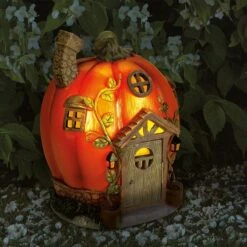 Smart Solar Humpkin House - Alton Garden Centre