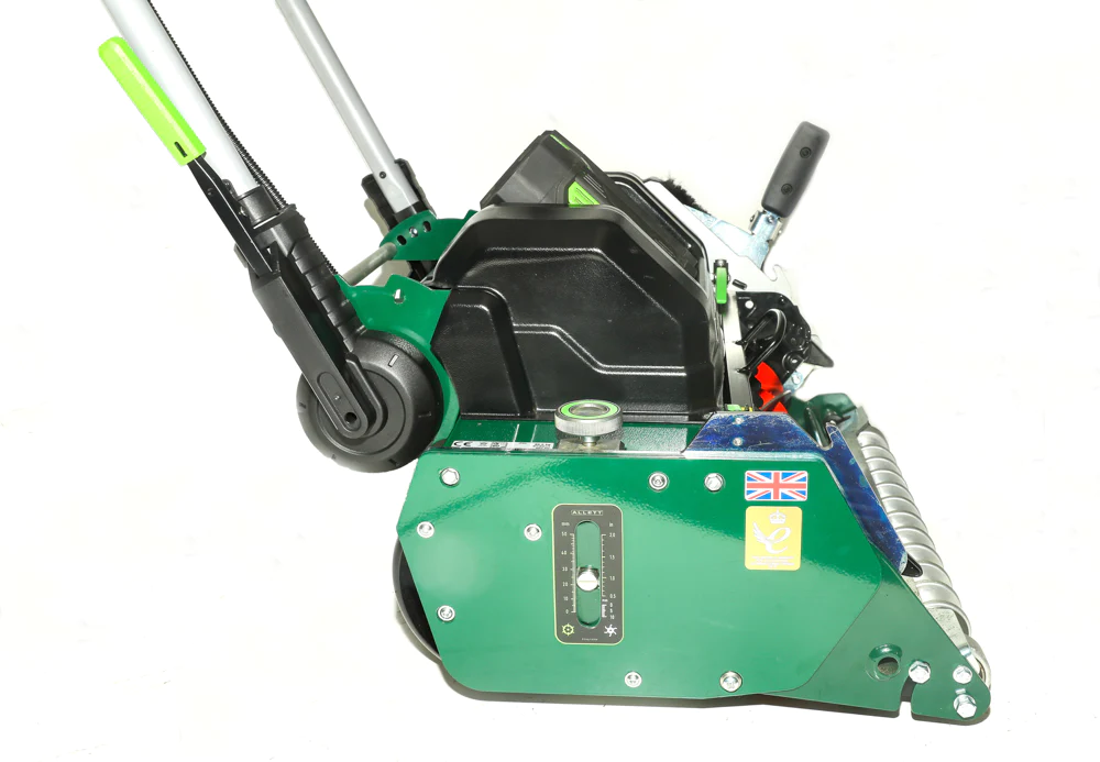 Allett Stirling 51 20" Battery Cylinder Mower With 5AH Battery & Rapid Charger - Alton Garden Centre 4 Allett Stirling 51 20" Battery Cylinder Mower With 5AH Battery & Rapid Charger - Alton Garden Centre - Image 2