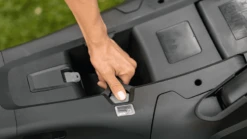 BOSCH AdvancedRotak 650 Electric Lawnmower | Alton Garden Centre 9 BOSCH AdvancedRotak 650 Electric Lawnmower | Alton Garden Centre -Konstsmidy Shop Bosch Advanced Rotak 650 3