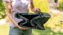 BOSCH AdvancedRotak 650 Electric Lawnmower | Alton Garden Centre 10 BOSCH AdvancedRotak 650 Electric Lawnmower | Alton Garden Centre -Konstsmidy Shop Bosch Advanced Rotak 650 4