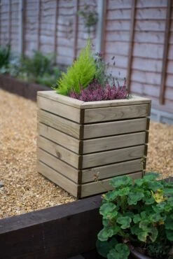 Forest - Linear Planter Square - Alton Garden Centre -Konstsmidy Shop LINPL40 3 1 684x1024 1
