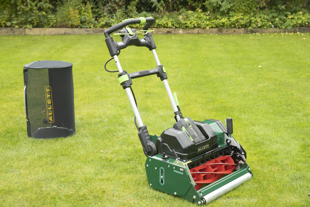 Allett Stirling 51 20" Battery Cylinder Mower With 5AH Battery & Rapid Charger - Alton Garden Centre 11 Allett Stirling 51 20" Battery Cylinder Mower With 5AH Battery & Rapid Charger - Alton Garden Centre - Image 9