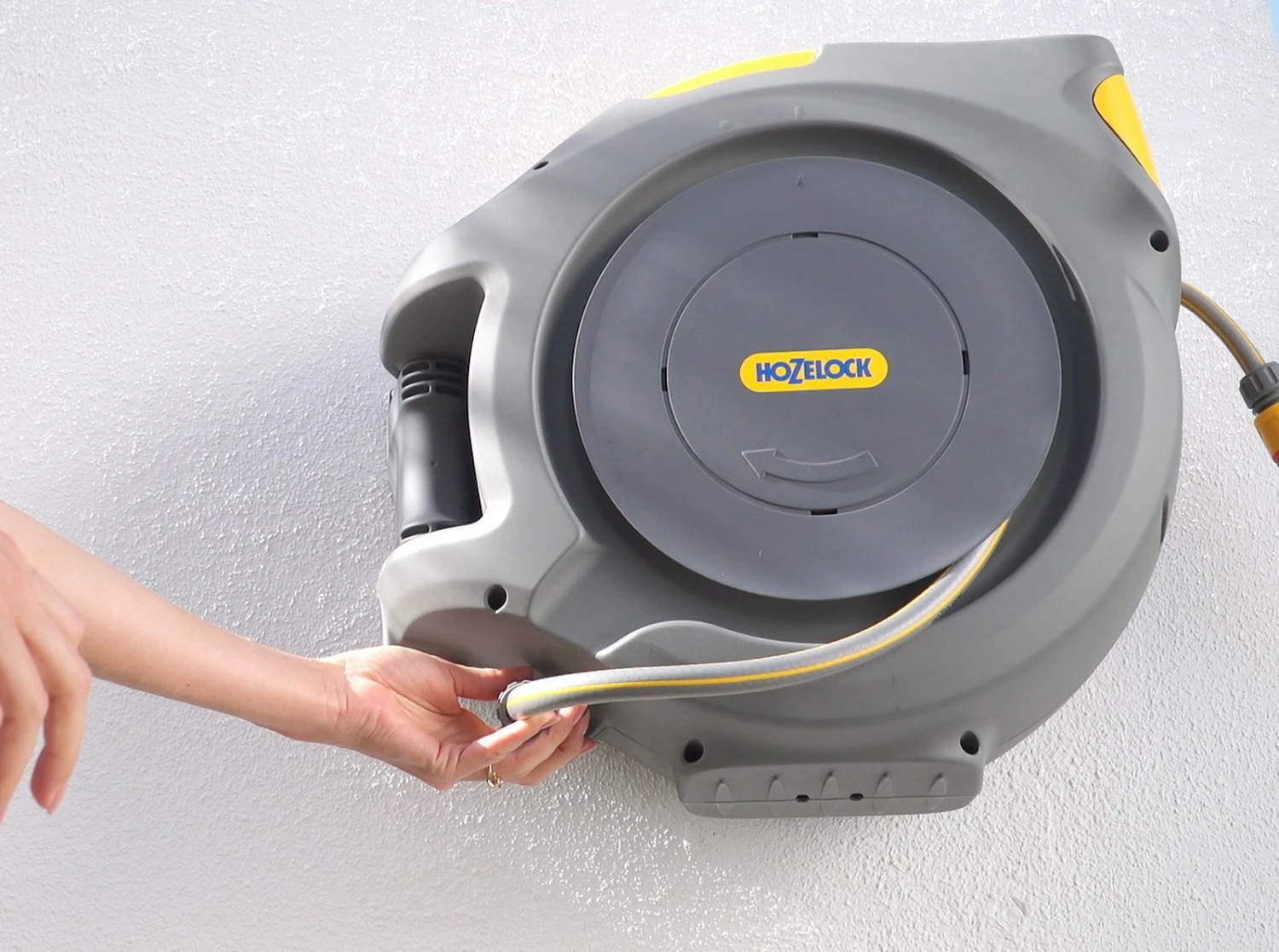 Hozelock Auto Reel With 40m Hose - Alton Garden Centre 7 Hozelock Auto Reel With 40m Hose - Alton Garden Centre - Image 5